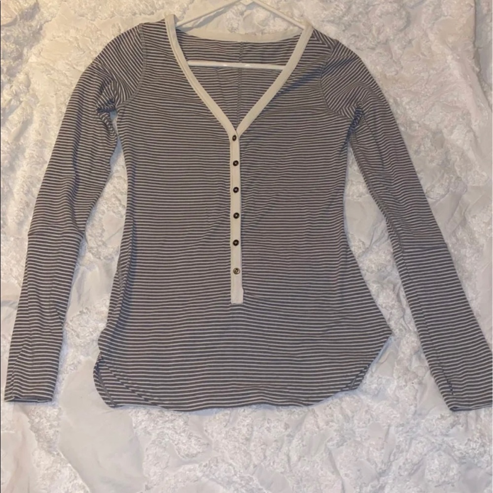 Luluemon long sleeve top